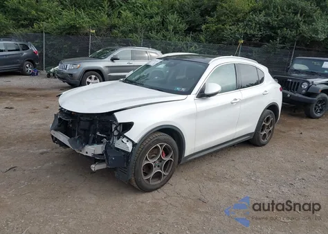 2018 Alfa Romeo Stelvio Ti Awd z USA, uszkodzony, nr VIN ZASFAKBN1J7B82755
